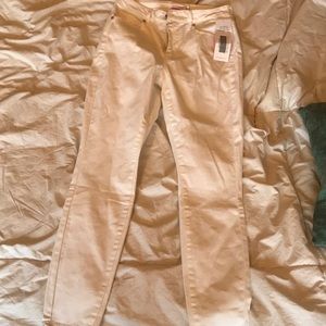 Shoedazzle White high waisted jeans